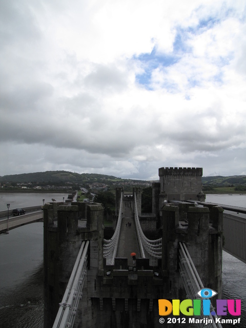 SX23399 Footbridge from Conwy Castle